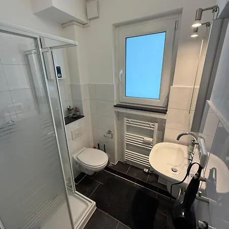 Apartment Messe Essen, Modernes Mit Kueche, Balkon & Self-check-in