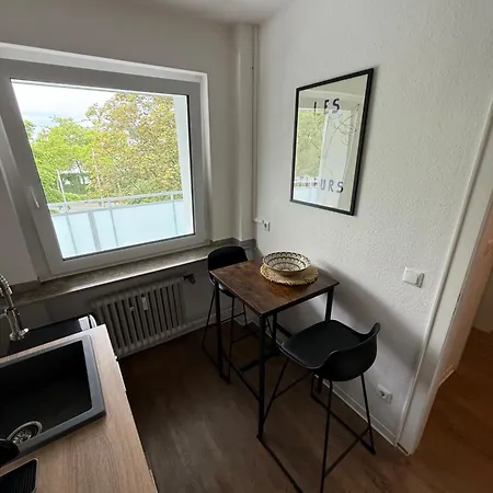 Messe Essen, helles Apartment mit Balkon am Grugapark mit Self-Check-in Apartment