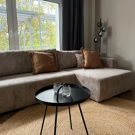 Messe Essen, helles Apartment mit Balkon am Grugapark mit Self-Check-in