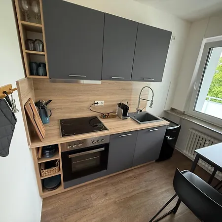 Apartment Messe Essen, helles Apartment mit Balkon am Grugapark mit Self-Check-in Essen